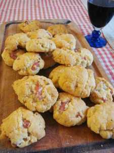 Recette Biscuits apéro maison parmesan lardons