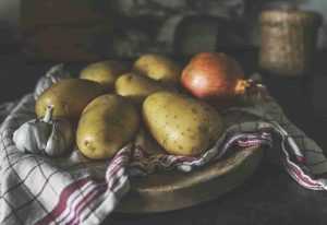 Recette Tarte salée aux pommes de terre et aux oignons