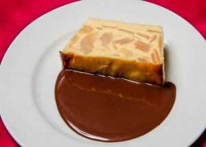 Recette flan à la poire sauce chocolat