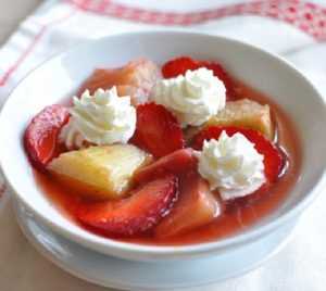 Recette nage de rhubarbe aux fraises