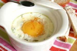 Recette oeufs cocotte au camembert