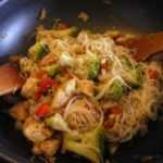 Recette Wok au poulet et vermicelles de riz