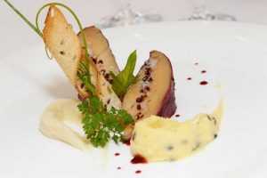Recette Foie gras de canard poché au vin rouge