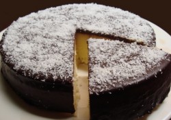 Gateau A La Noix De Coco Glacage Chocolat Recettes Et Terroirs