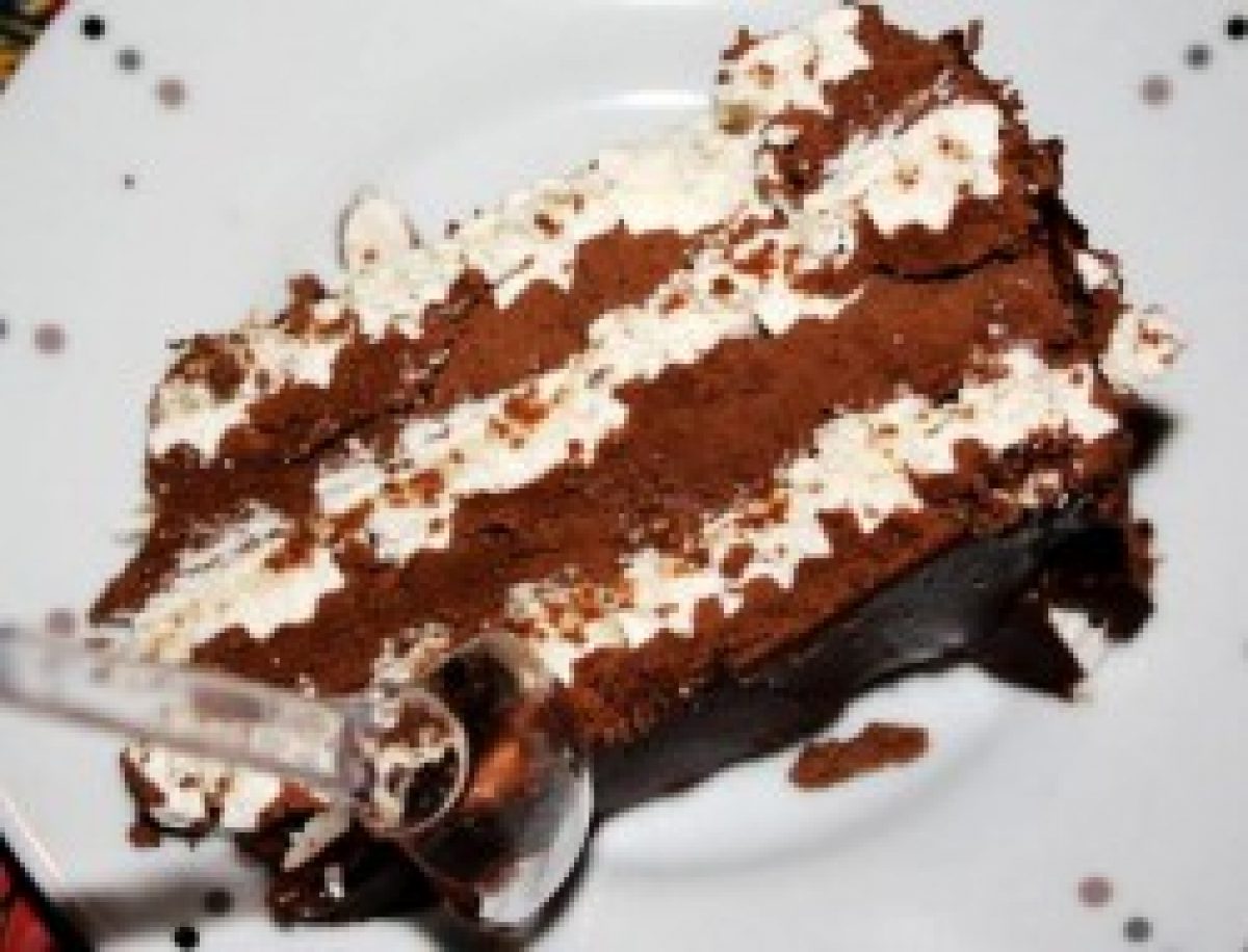 Gateau Lyna Meringue Et Mousse Au Chocolat Recettes Et Terroirs Gateau Lyna Meringue Et Mousse Au Chocolat Recettes Et Terroirs