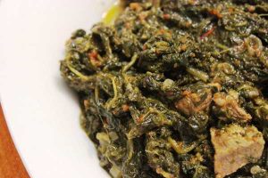 Recette Epinards africains au boeuf et poulet fumé