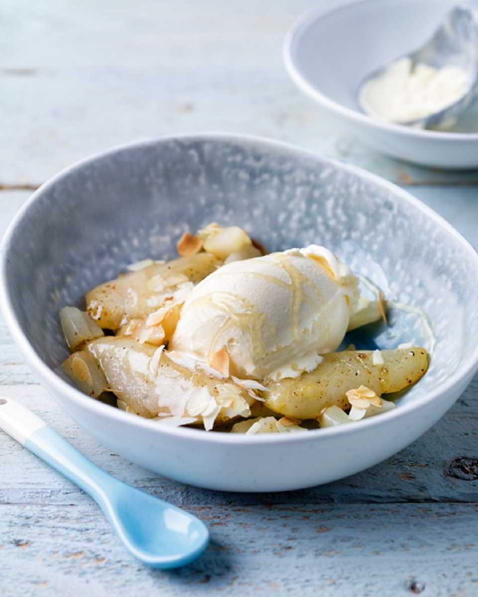 Recette Poires caramélisées à la glace vanille