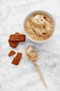 Recette Glace aux spéculoos et au chocolat blanc