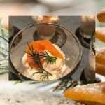 Verrines de saumon fumé en coupe du Tsar ,Crème d'échalotes grises, fraiches et pain d'épice