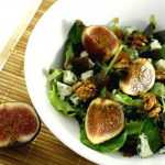 Recette Salade verte aux noix, figues et roquefort