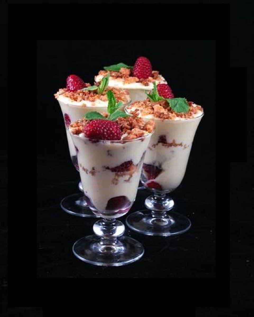 Recette Coupes de crème au mascarpone et framboises façon crumble