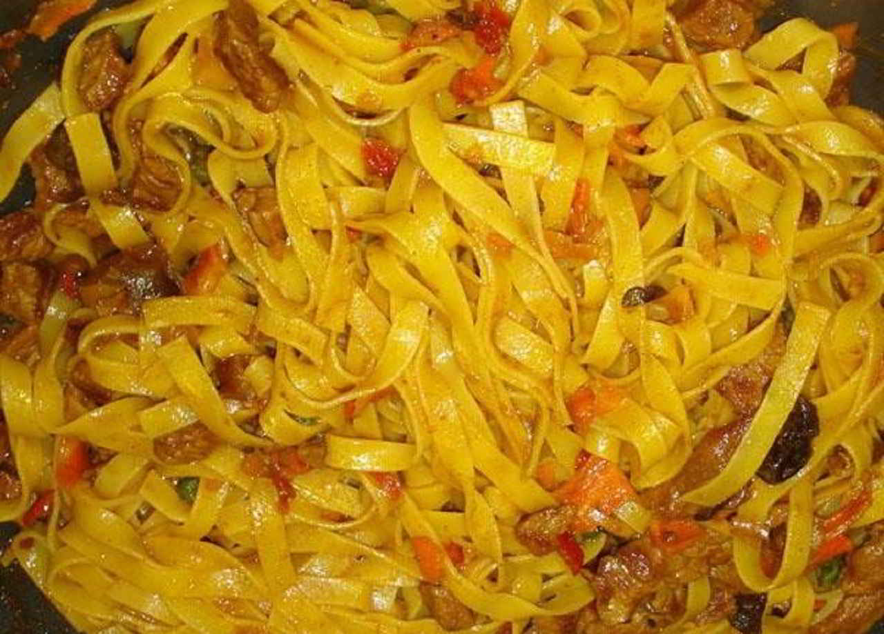 HäHnchengeschnetzeltes Bami Goreng - Rezepte Suchen