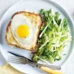 Recette Croque-madame avec fromage râpé dessus