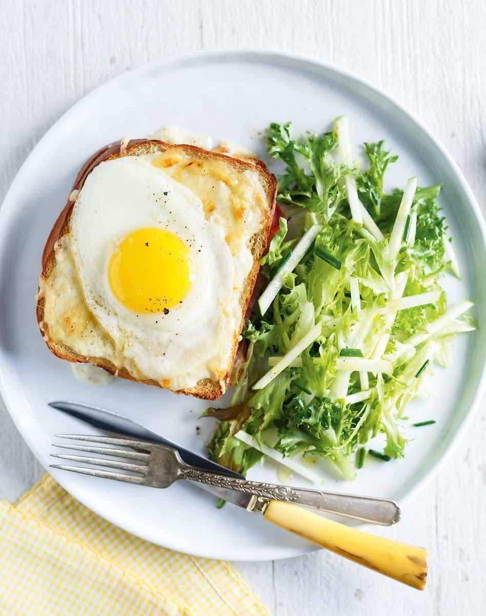 Recette Croque-madame avec fromage râpé dessus