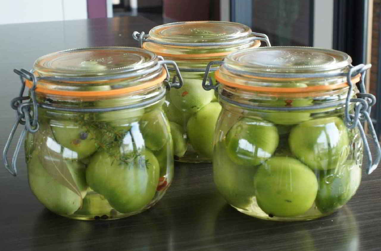 Tomates vertes au vinaigre  Recettes et Terroirs