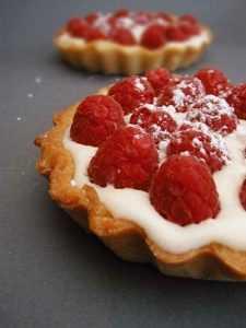 Recette Tarte aux framboises à la mousse de chocolat blanc