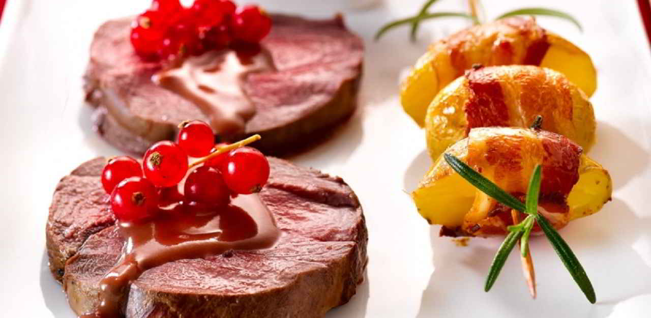 Recette Biche (filet en noisettes) au riesling et groseilles